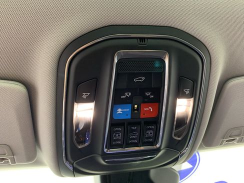 Used 2022 Jeep Grand Cherokee Limited 4xe w/ Luxury Tech Group II AWD/4WD image 27