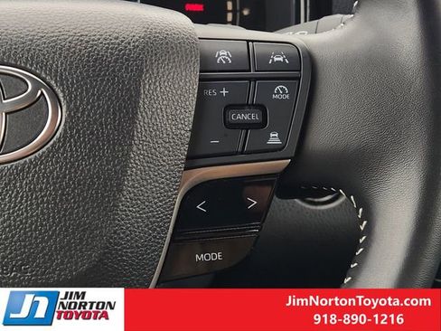 Used 2025 Toyota Camry SE w/ Multimedia Upgrade Package image 31