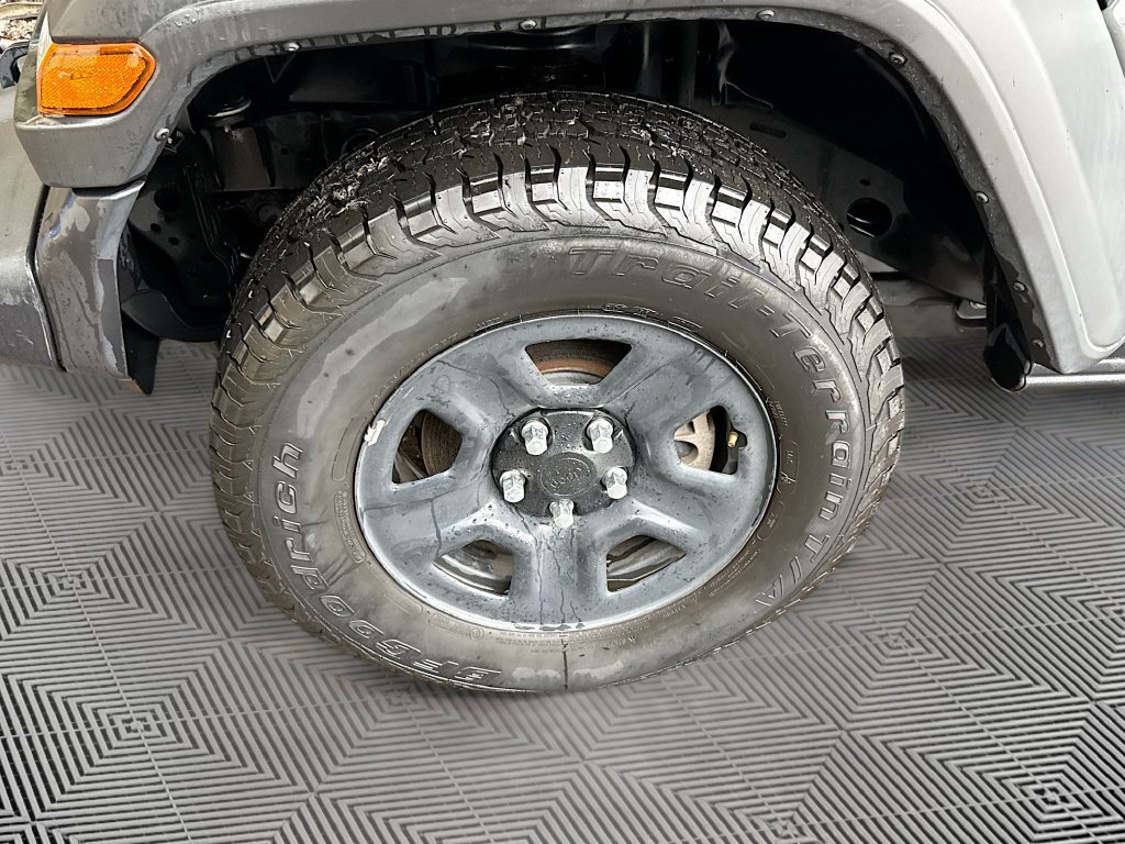 Certified 2021 Jeep Gladiator Sport w/ Trailer Tow Package AWD/4WD image 31