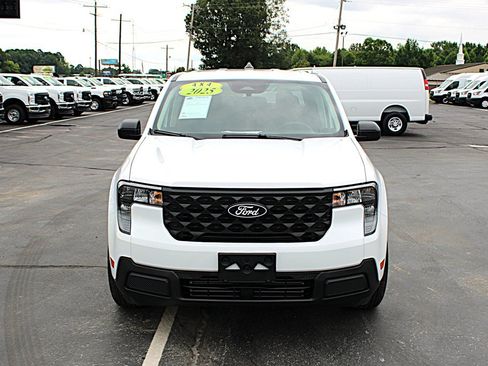 Used 2025 Ford Maverick XL w/ Equipment Group 102A AWD/4WD image 8
