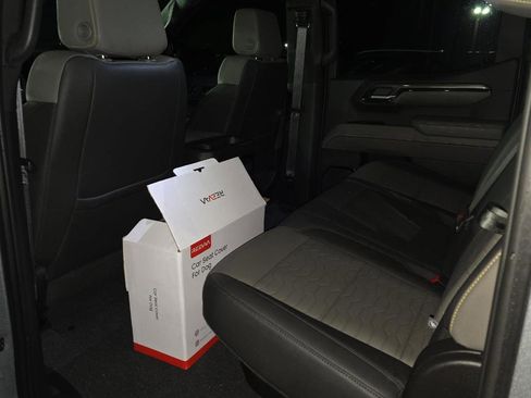 Used 2023 Chevrolet Silverado 1500 ZR2 w/ Technology Package image 10