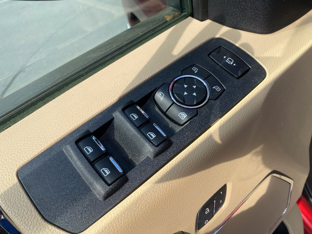 Used 2019 Ford F250 Lariat w/ Lariat Value Package AWD/4WD image 14