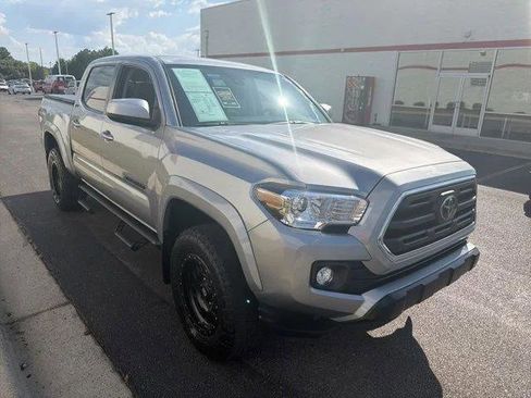 Certified 2019 Toyota Tacoma SR5 RWD image 1