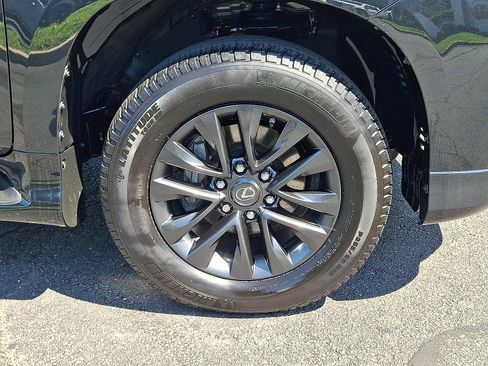 Used 2023 Lexus GX 460 Premium w/ Premium Plus Package AWD/4WD image 32