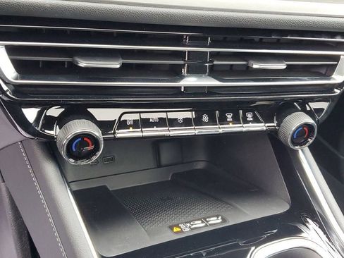 New 2026 Chevrolet Traverse LT w/ Sun and Wheel Package image 28