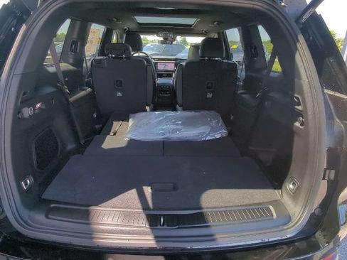 New 2026 Jeep Grand Cherokee L Limited w/ Limited Altitude Package AWD/4WD image 40