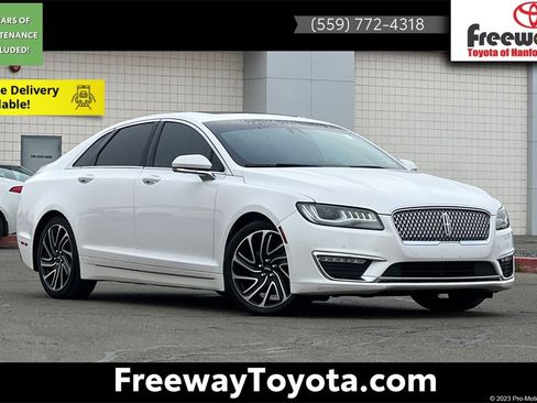 Used 2020 Lincoln MKZ Reserve image 1