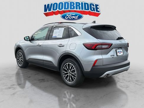Used 2023 Ford Escape SE image 5