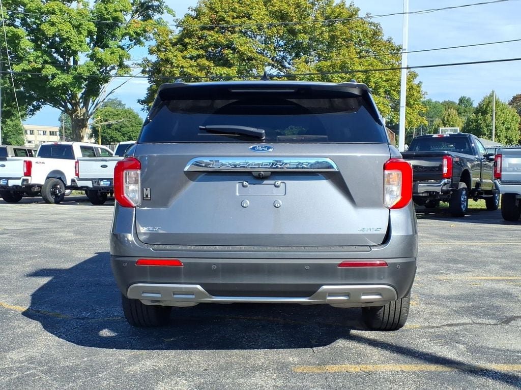 Used 2022 Ford Explorer XLT w/ Equipment Group 202A AWD/4WD image 7