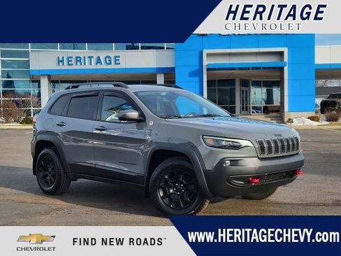 Used 2019 Jeep Cherokee Trailhawk image 1