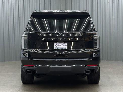 Used 2025 Chevrolet Suburban High Country AWD/4WD image 4