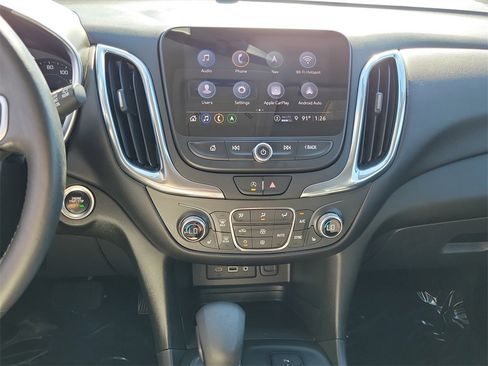 Used 2022 Chevrolet Equinox LT image 13