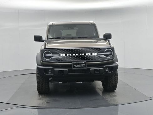 Used 2025 Ford Bronco Badlands image 55