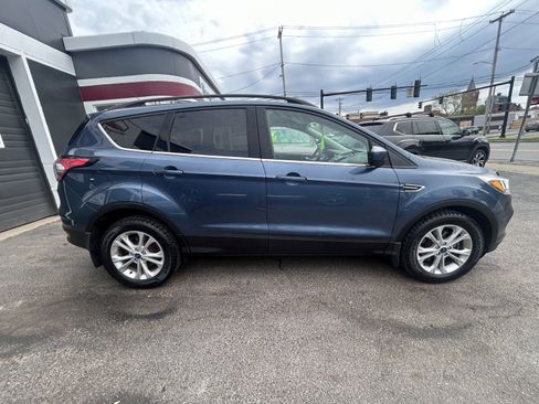 Used 2018 Ford Escape SE AWD/4WD image 5