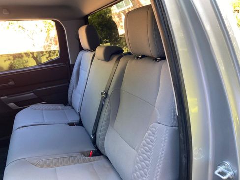 Used 2022 Toyota Tundra SR5 w/ SR5 Convenience Package AWD/4WD image 36