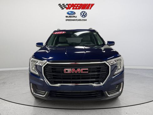 Used 2023 GMC Terrain SLE w/ Driver Convenience Package AWD/4WD image 13