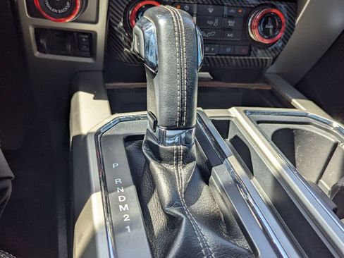 Used 2016 Ford F150 Lariat w/ Equipment Group 502A Luxury AWD/4WD image 20