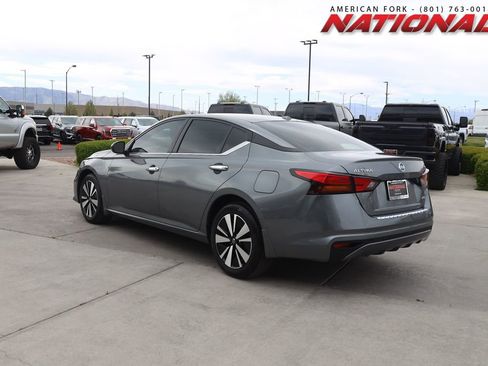 Used 2022 Nissan Altima 2.5 SV AWD/4WD image 4