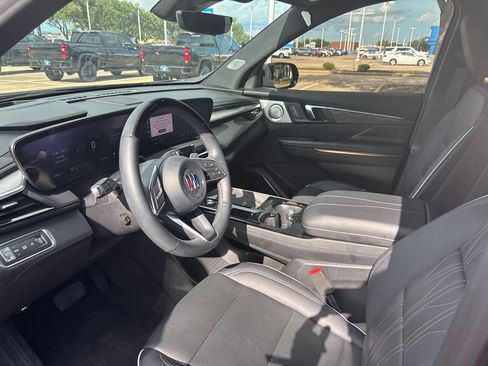 Used 2026 Buick Enclave Avenir w/ Super Cruise Package FWD image 9