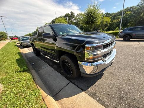 Used 2017 Chevrolet Silverado 1500 LT w/ All Star Edition AWD/4WD image 14