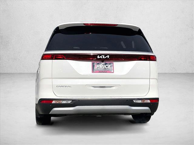 Used 2024 Kia Carnival LX FWD image 4