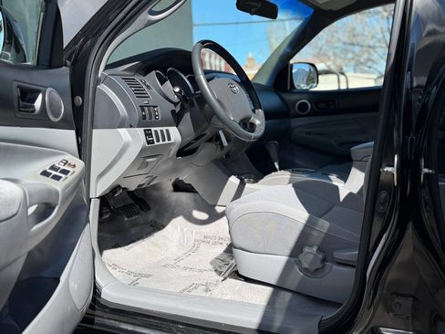 Used 2008 Toyota Tacoma PreRunner image 2