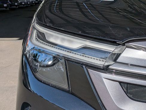 Used 2025 Subaru Forester Limited image 6