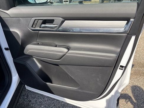 Used 2026 GMC Terrain Elevation w/ Elevation Premium Package image 12