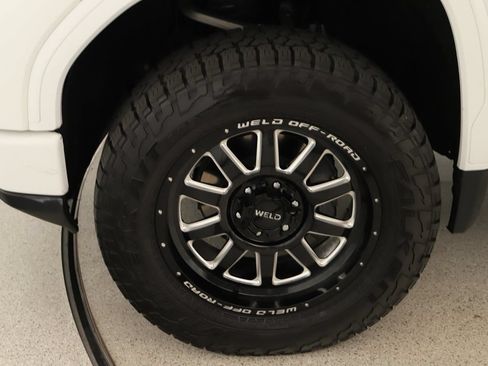 Used 2022 GMC Sierra 1500 Denali AWD/4WD image 37