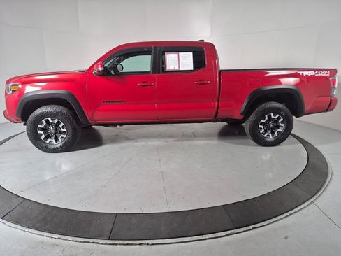 Certified 2023 Toyota Tacoma TRD Off-Road w/ Advanced Technology Package AWD/4WD image 2