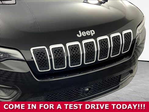 Used 2022 Jeep Cherokee Latitude Lux FWD image 28