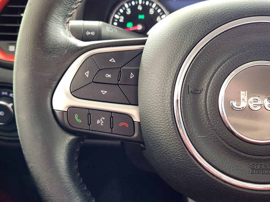 Used 2016 Jeep Renegade Trailhawk AWD/4WD image 18
