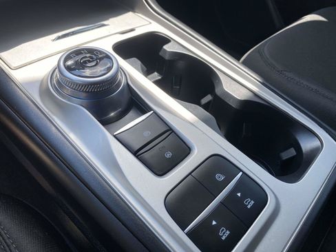 Certified 2023 Ford Explorer XLT RWD image 28
