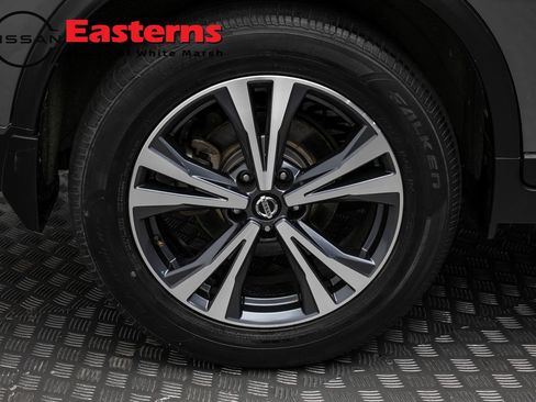 Used 2019 Nissan Rogue SV w/ Sun & Sound Touring Package AWD/4WD image 29