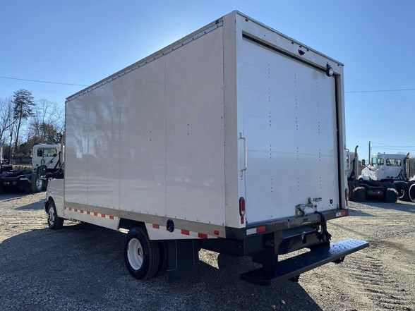 Used 2024 Chevrolet Express 3500 w/ Power Convenience Package RWD image 6