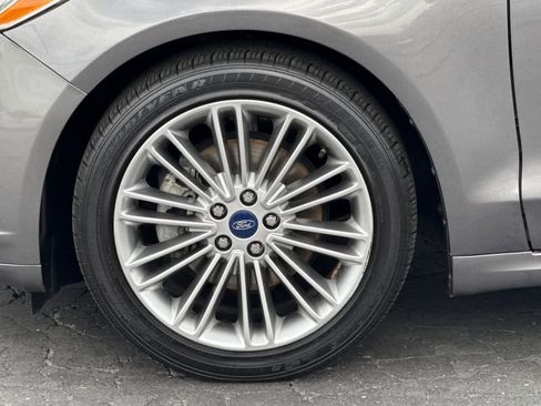 Used 2013 Ford Fusion SE image 29