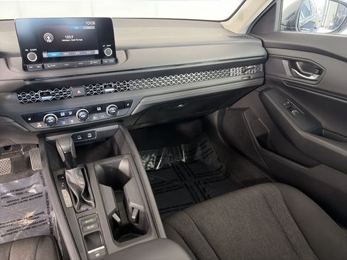 Used 2024 Honda Accord EX image 4