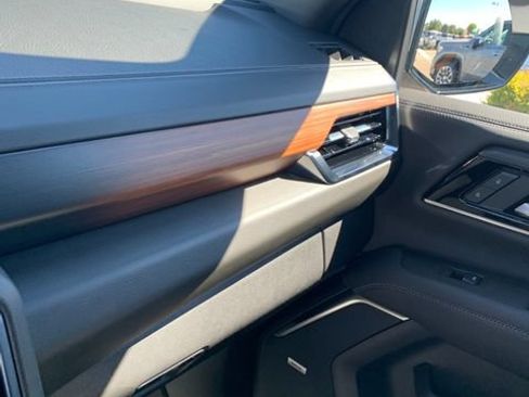 Used 2026 GMC Yukon Denali w/ LPO, Floor Liner Package AWD/4WD image 35