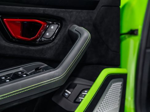 Used 2023 Lamborghini Urus Performante image 17