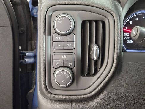 Used 2024 Chevrolet Silverado 1500 Custom AWD/4WD image 33
