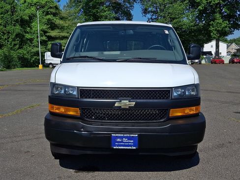 Used 2022 Chevrolet Express 2500 w/ Driver Convenience Package RWD image 2