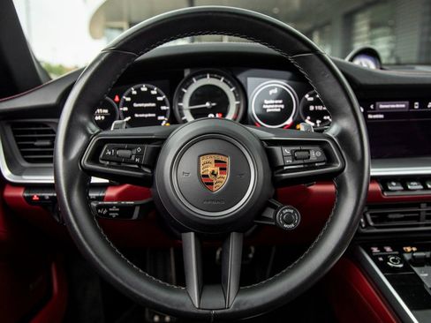 Certified 2022 Porsche 911 Targa 4 image 31