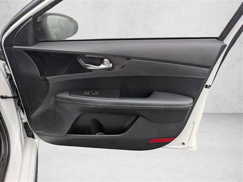 Used 2024 Kia Forte GT-Line w/ GT-Line Premium Package FWD image 27