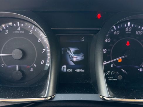 Used 2017 Toyota Avalon Limited w/ All Weather Liner Package image 43