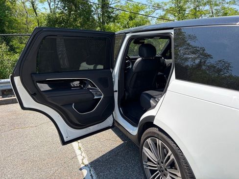 Certified 2023 Land Rover Range Rover Long Wheelbase SE AWD/4WD image 12