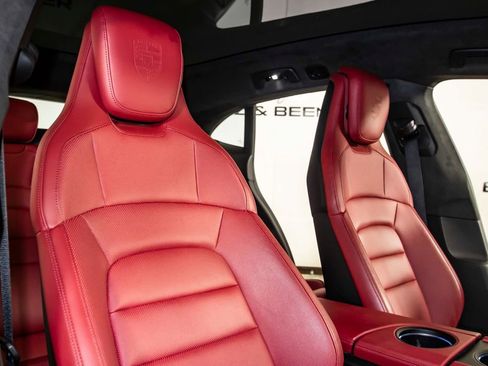 Used 2022 Porsche Taycan 4 Cross Turismo image 51