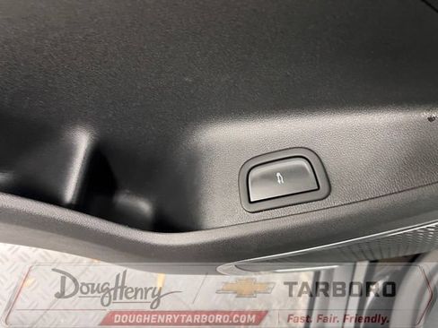 Used 2025 GMC Acadia Elevation FWD image 28
