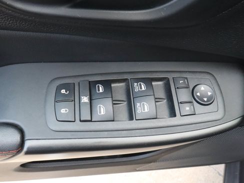 Used 2022 Jeep Cherokee Trailhawk w/ Technology Group B AWD/4WD image 16