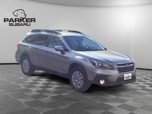 Used 2019 Subaru Outback 2.5i Premium image 7