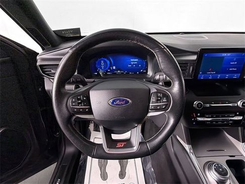 Used 2020 Ford Explorer ST image 11